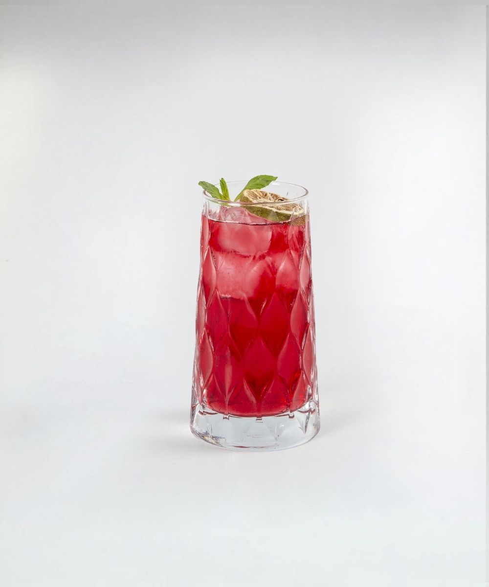 Özsüt Strawberry & Hibiscus Mocktail